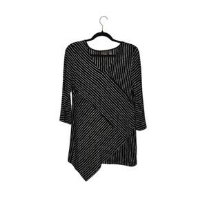 Chico's Travelers Womens Striped Top Medium Black Asymmetrical Hem Lagenlook